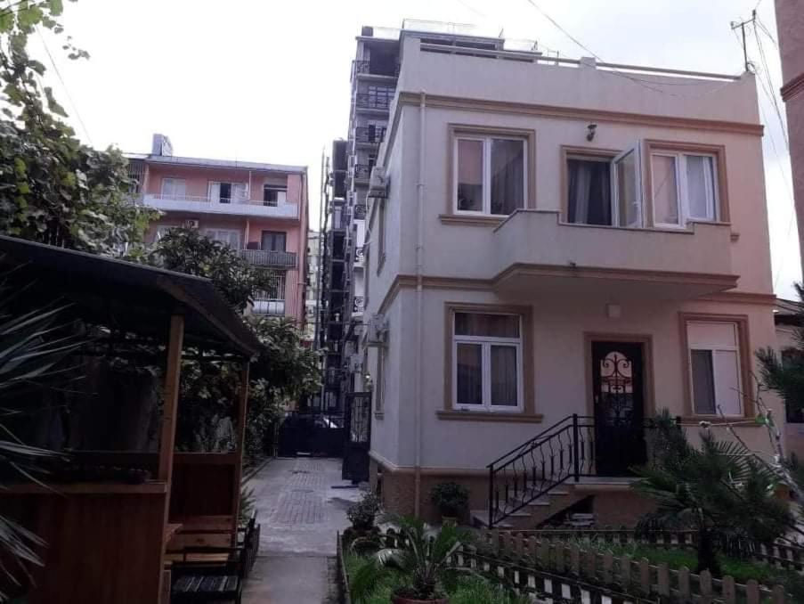 Guest House Kldiashvili Μπατούμι Εξωτερικό φωτογραφία